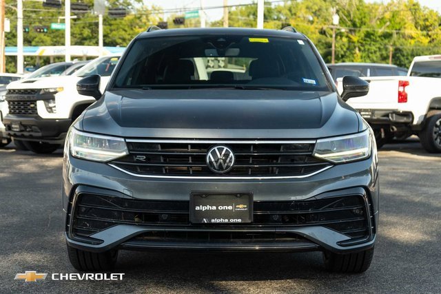 2024 Volkswagen Tiguan SE R-Line Black photo 2