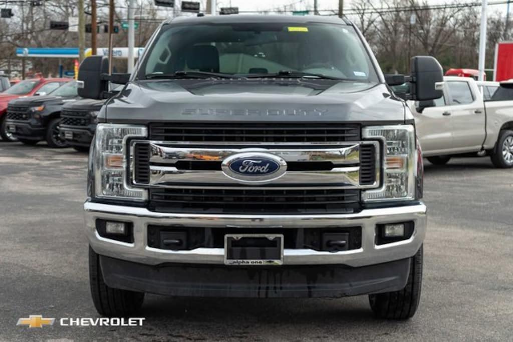 Used 2017 Ford Super Duty F-250 SRW Lariat Truck Crew Cab