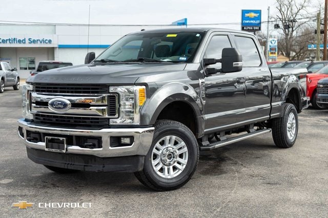 2017 Ford F-250 Super Duty XLT's photo