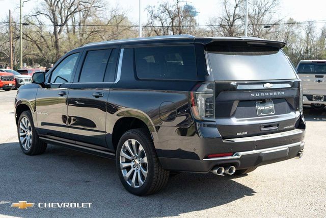 2026 Chevrolet Suburban Premier - Photo 9