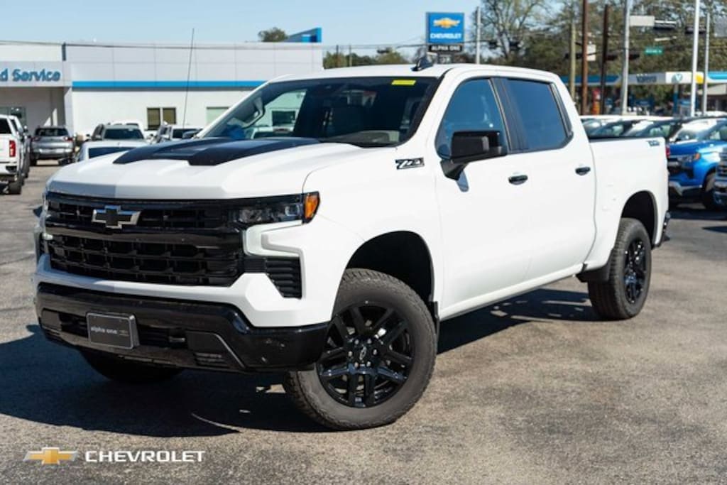 Used 2025 Chevrolet Silverado 1500 LT Trail Boss Truck Crew Cab
