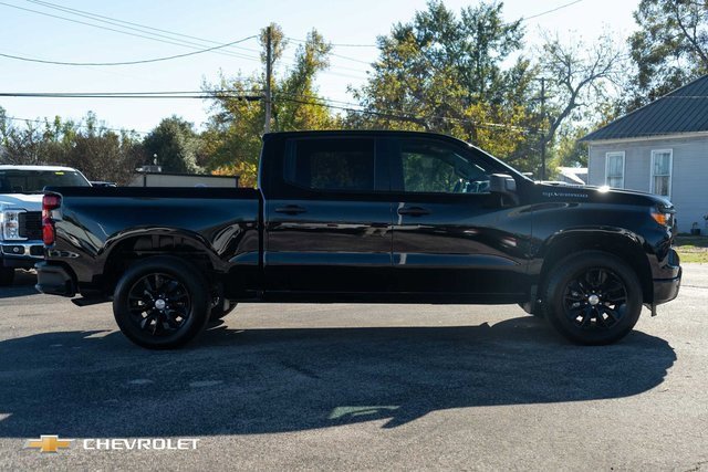 2026 Chevrolet Silverado 1500 Custom photo 4