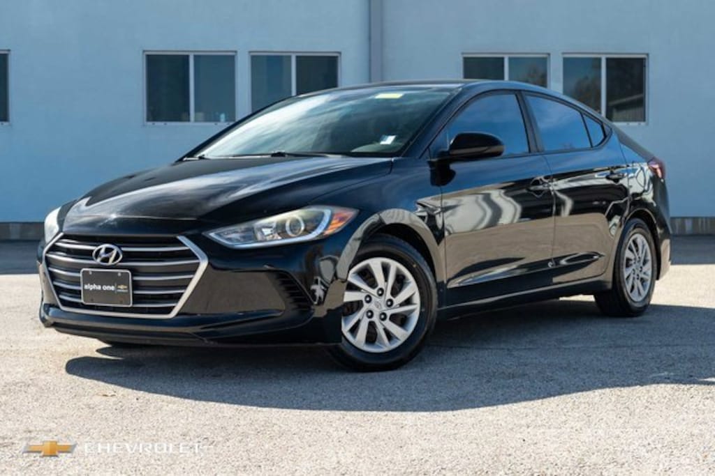 Used 2017 Hyundai Elantra SE Sedan