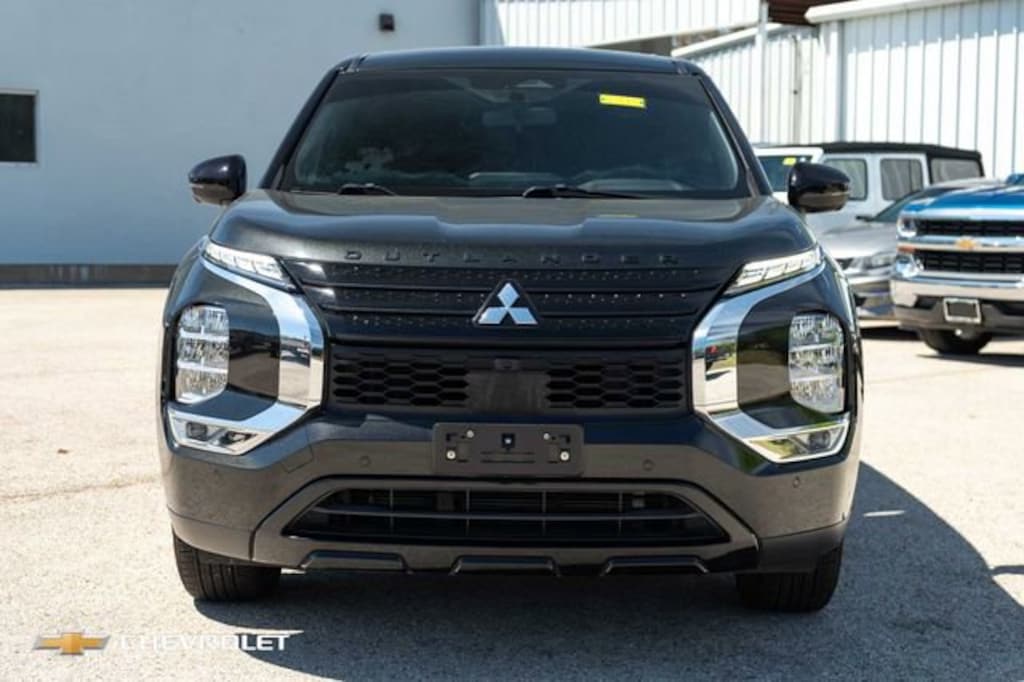 Used 2023 Mitsubishi Outlander SE SUV