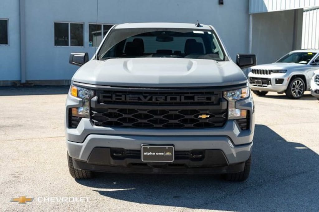 New 2025 Chevrolet Silverado 1500 Custom Truck