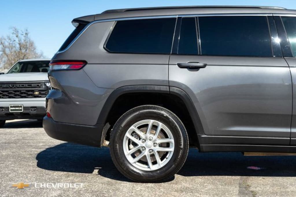 Used 2025 Jeep Grand Cherokee L Laredo X SUV