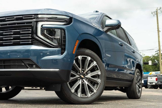 2025 Chevrolet Tahoe High Country photo 2
