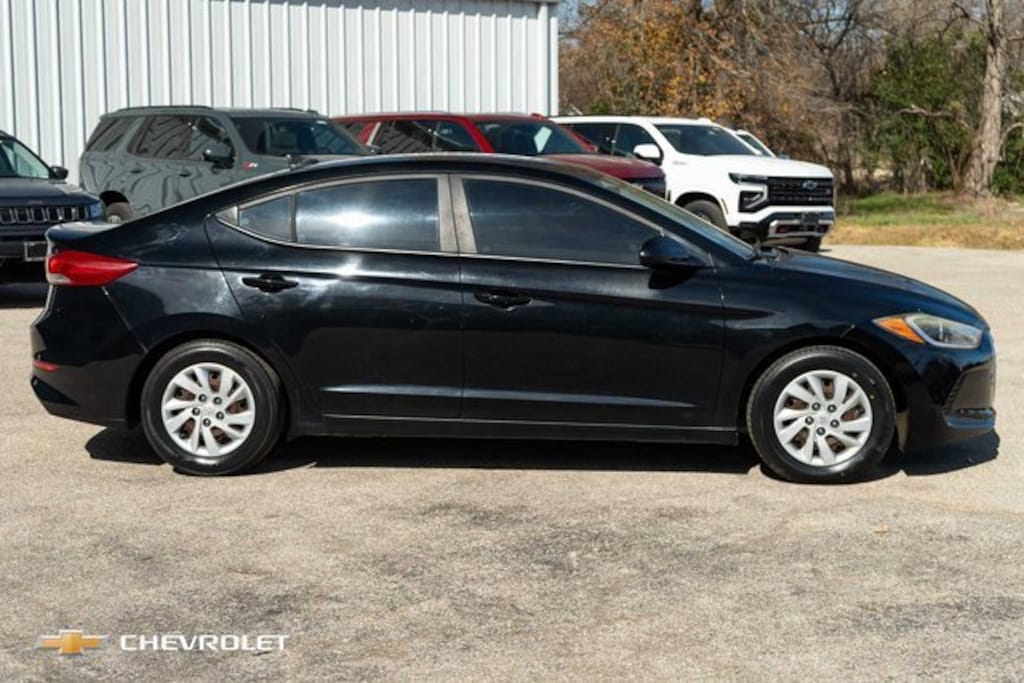 Used 2017 Hyundai Elantra SE Sedan