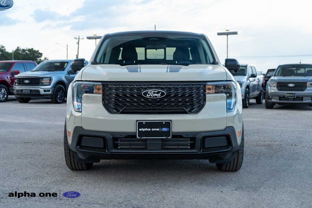 New 2025 Ford Maverick Lariat Truck