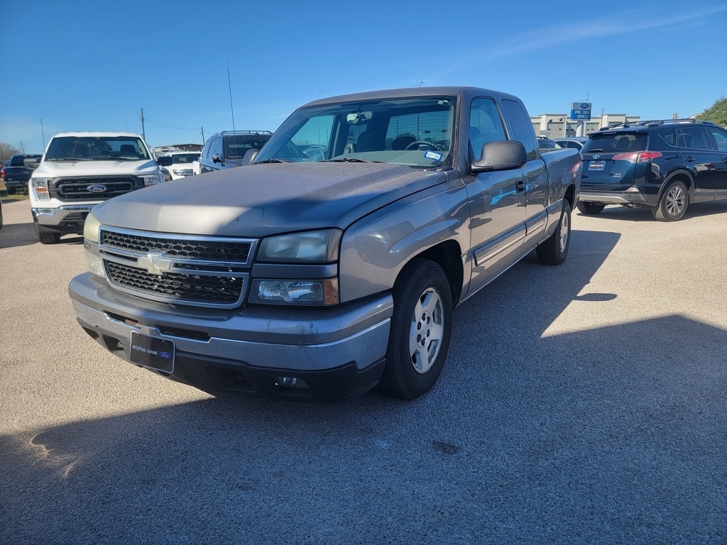 Used 2006 Chevrolet Silverado 1500 LT Truck