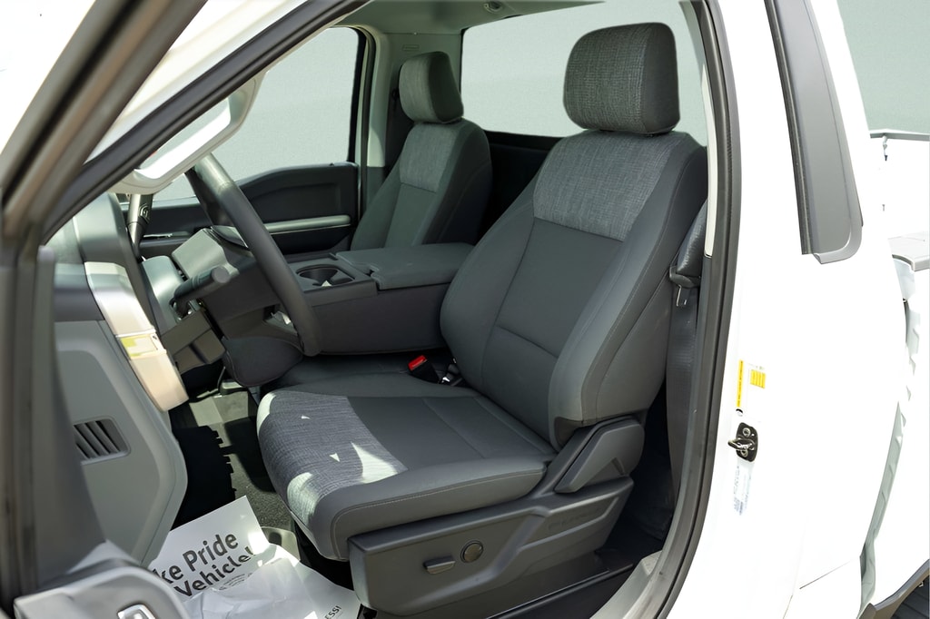 2025 Ford F-350 Super Duty XLT - Photo 15