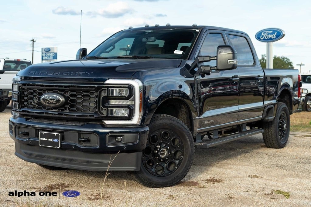 2025 Ford F-250 Super Duty Lariat's photo