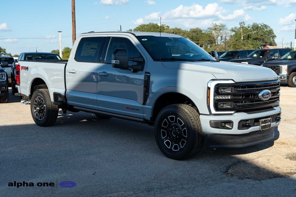 New 2025 Ford F-250SD Platinum Truck