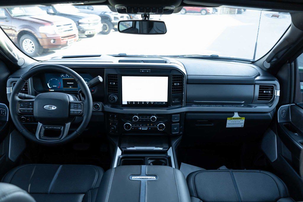 2025 Ford F-250 Super Duty Platinum - Photo 16