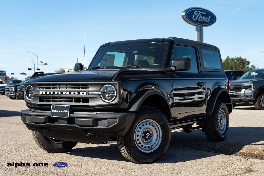 2025 Ford Bronco 2-Door Base's photo