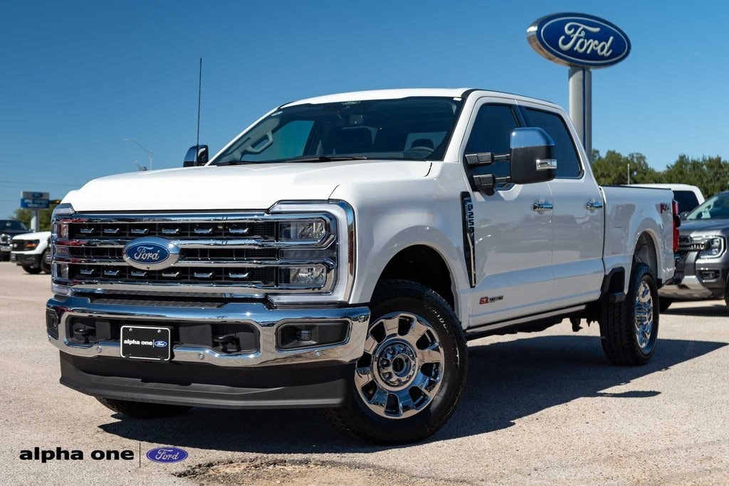 New 2025 Ford F-250SD Lariat Truck