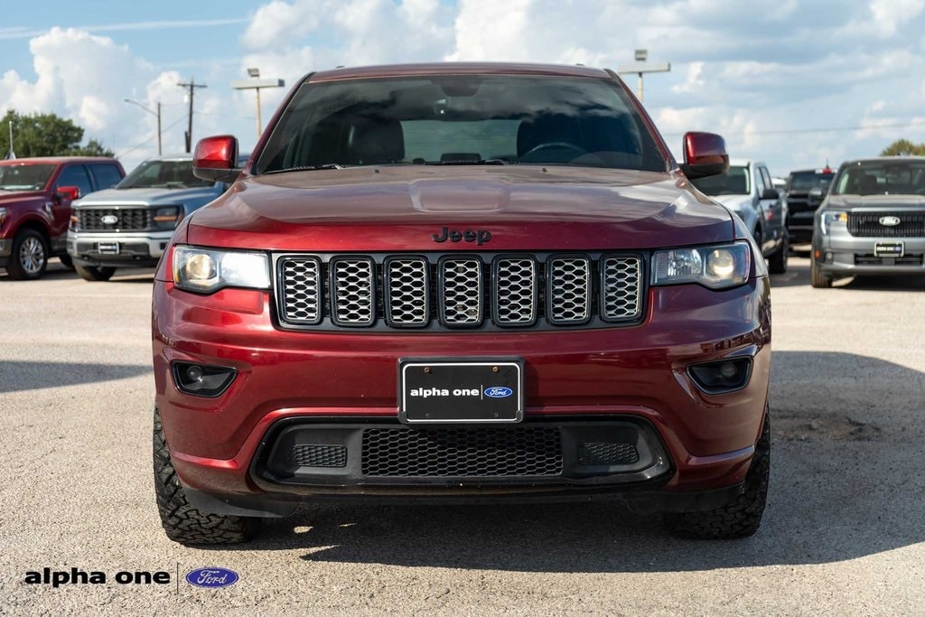 Used 2018 Jeep Grand Cherokee Altitude SUV