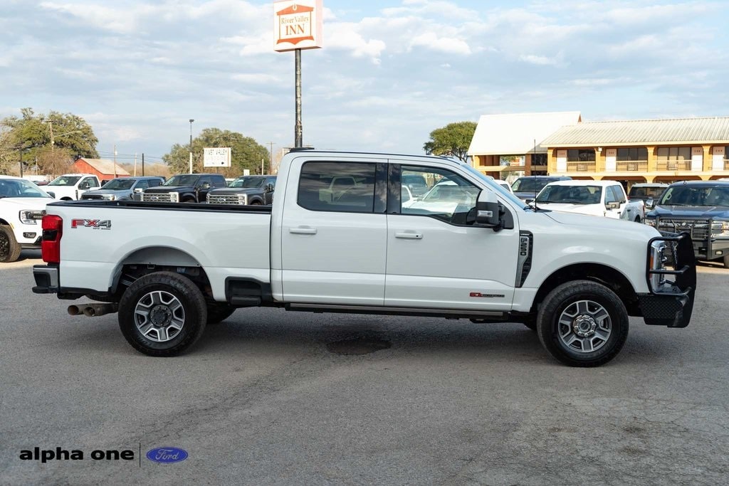 Used 2023 Ford F-250SD Lariat Truck