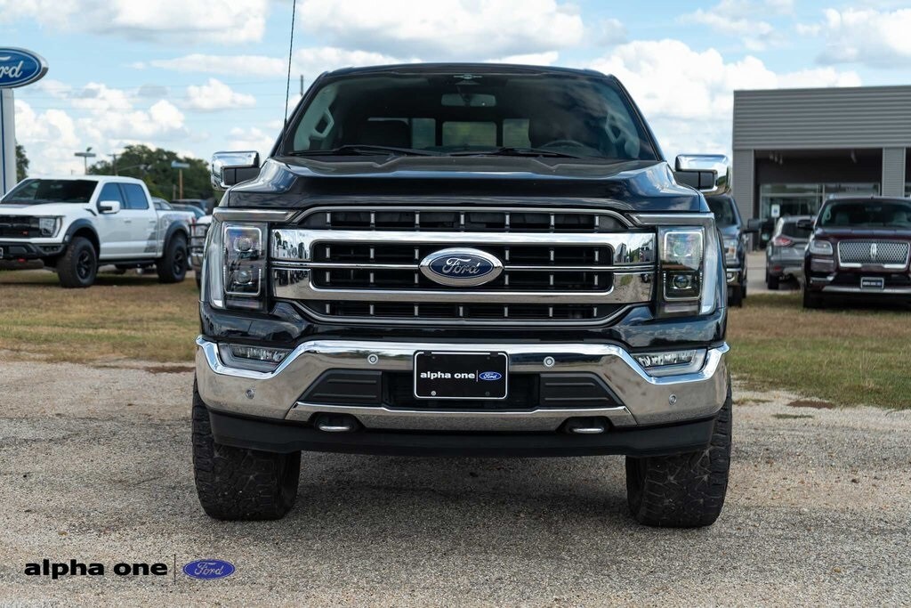 2023 Ford F-150 Lariat photo 2