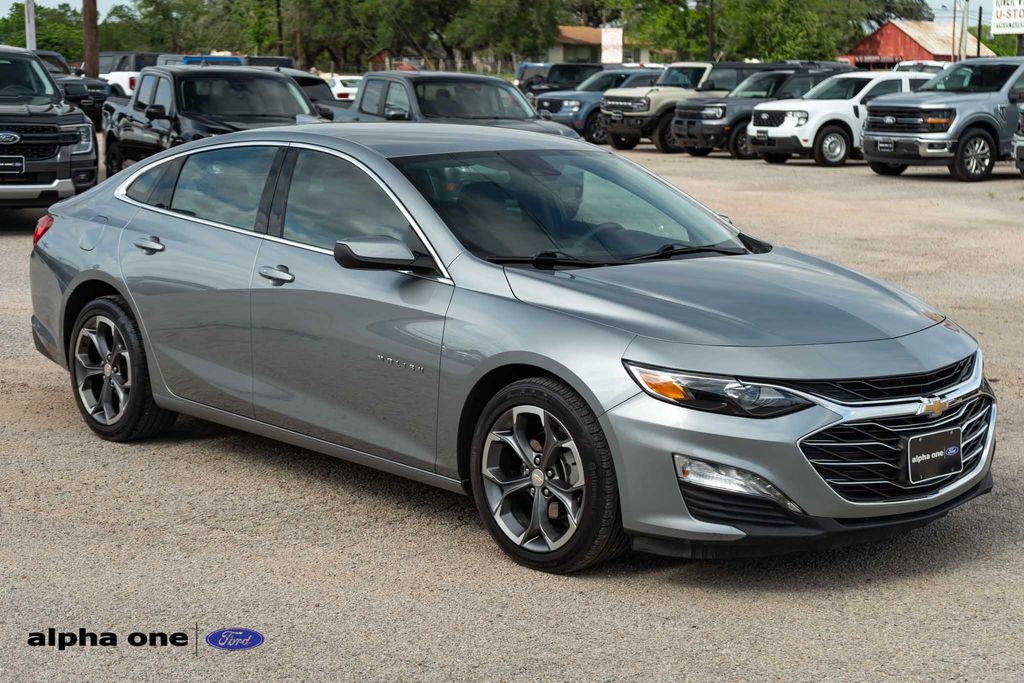1G1ZD5ST8RF200983