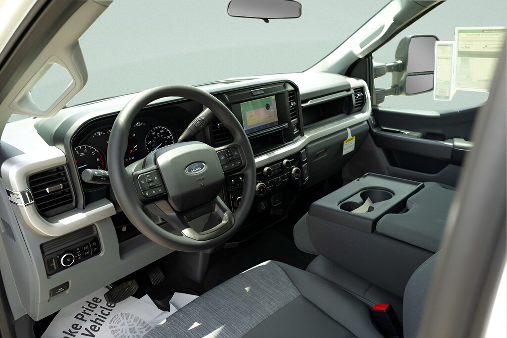 2025 Ford F-350 Super Duty XLT - Photo 16