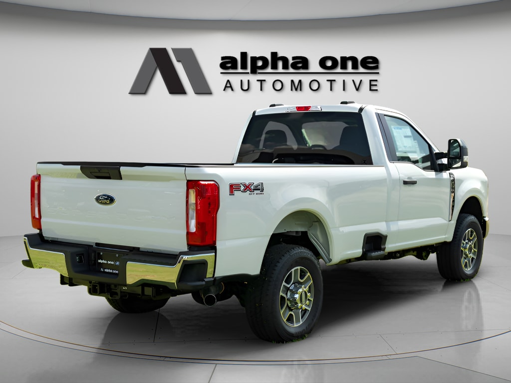 2025 Ford F-350 Super Duty XLT - Photo 8