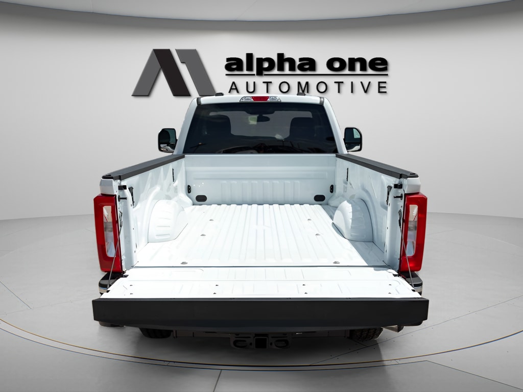 2025 Ford F-350 Super Duty XLT - Photo 10