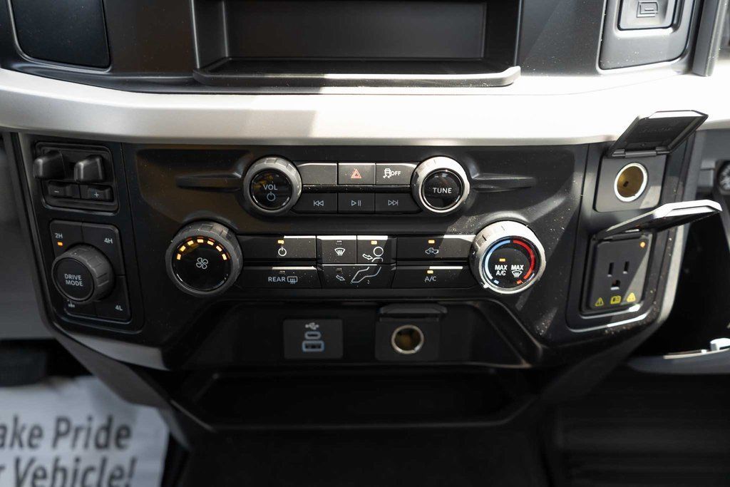 2025 Ford F-350 Super Duty XLT - Photo 17