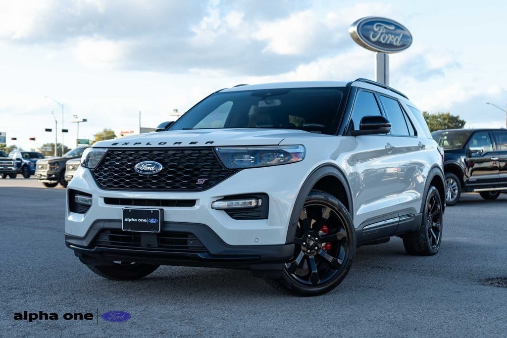 2020 Ford Explorer ST's photo