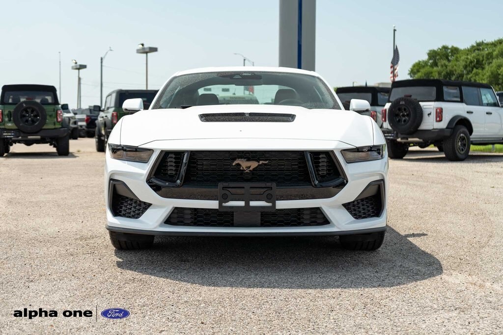 2025 Ford Mustang GT Premium photo 2