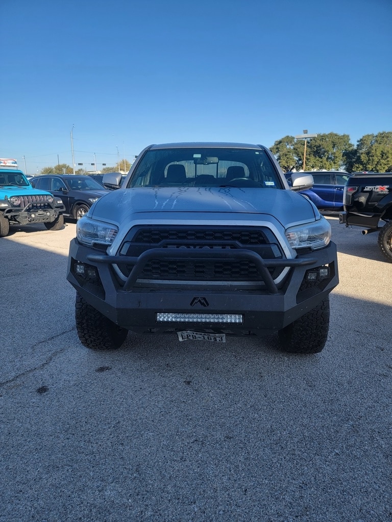 2017 Toyota Tacoma TRD Off Road's photo
