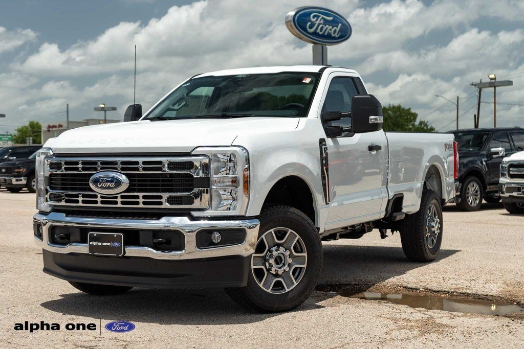 New 2025 Ford F-350SD XLT Truck