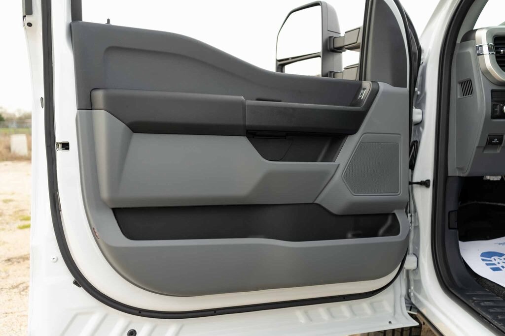 2025 Ford F-250 Super Duty XL - Photo 12