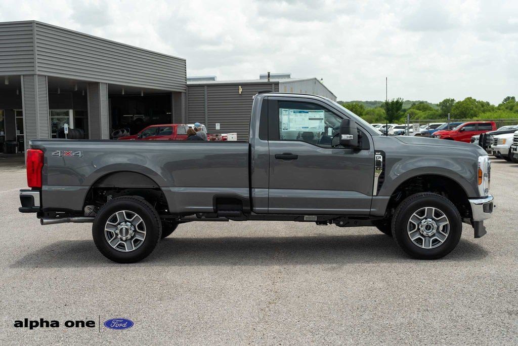 New 2025 Ford F-350SD XLT Truck