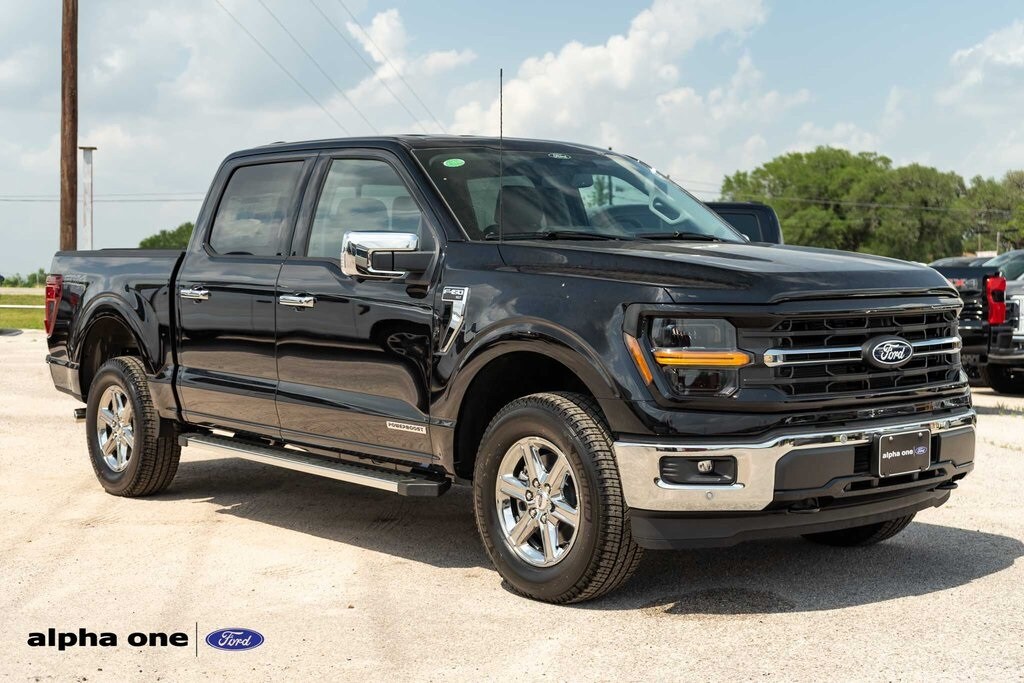 2025 Ford F-150 XLT photo 3