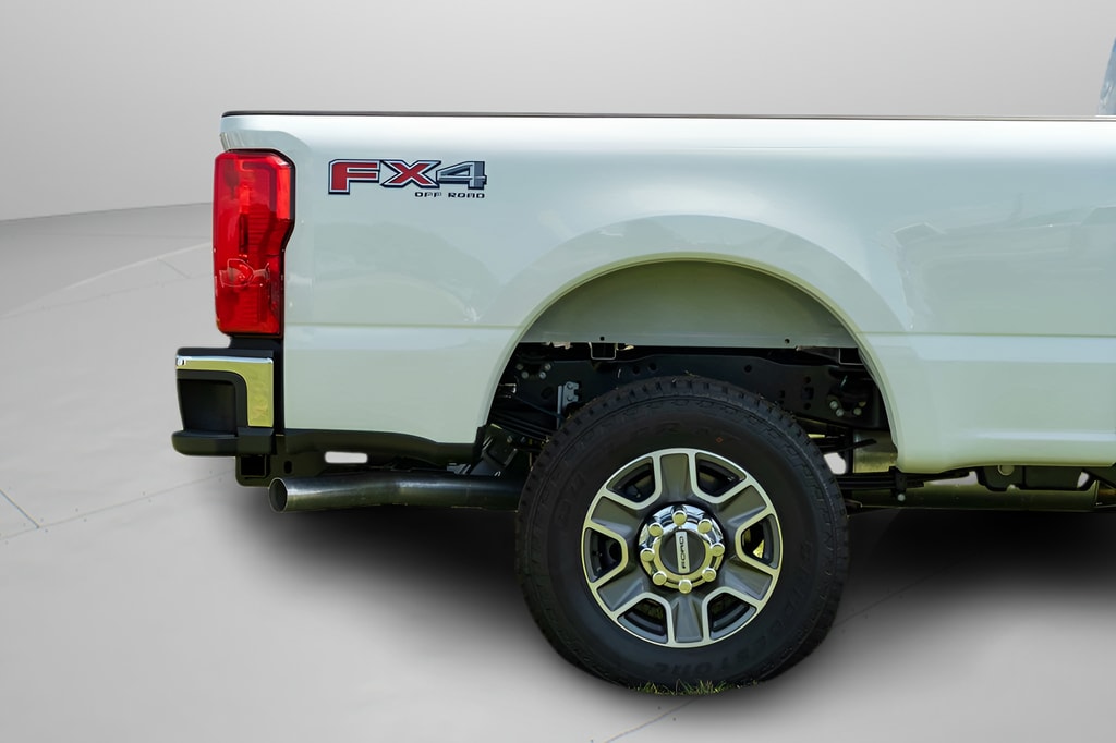 2025 Ford F-350 Super Duty XLT - Photo 7