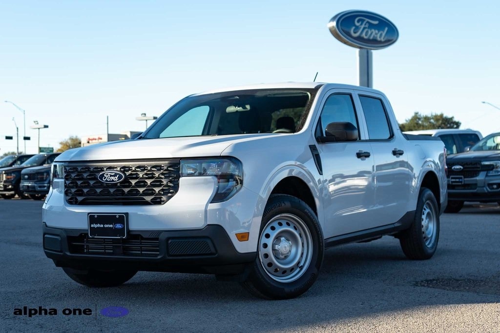 2025 Ford Maverick XL's photo