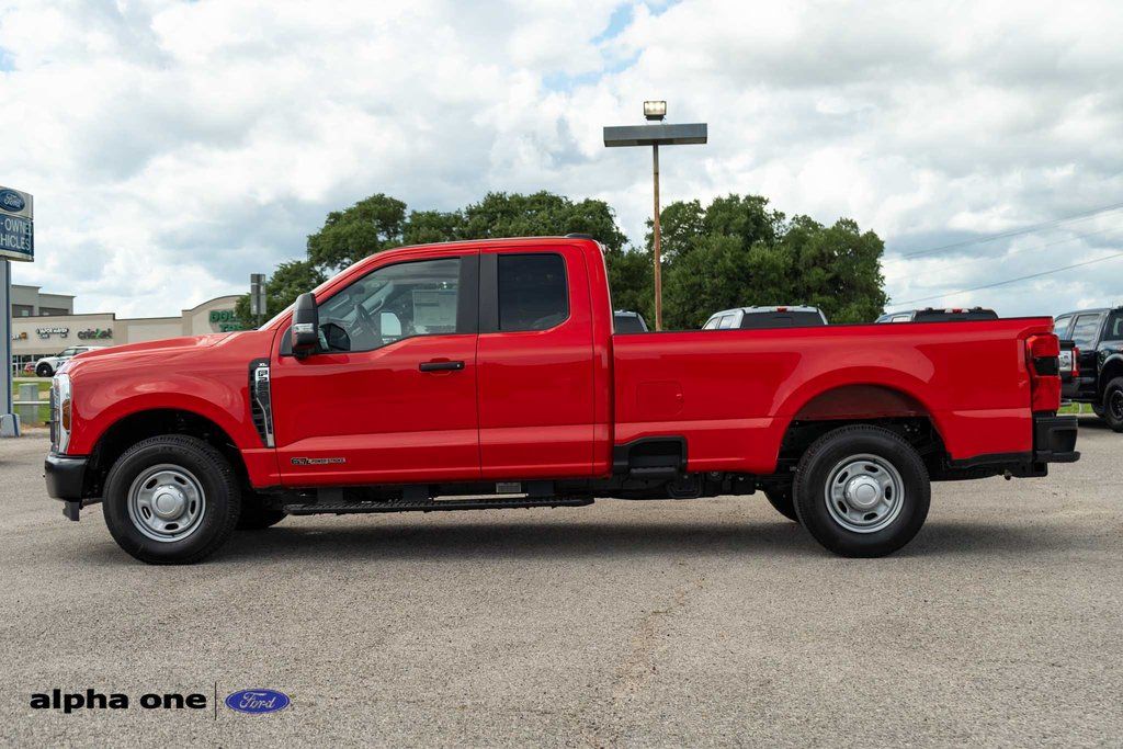 2025 Ford F-250 Super Duty XL - Photo 10