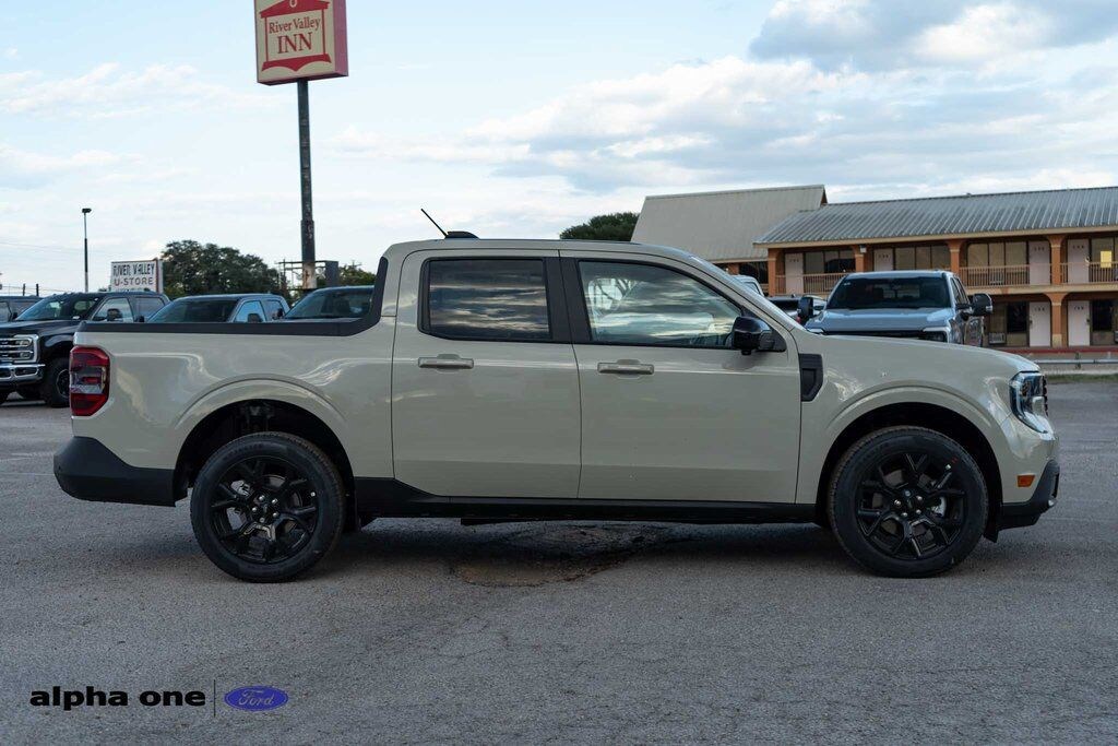 New 2025 Ford Maverick Lariat Truck