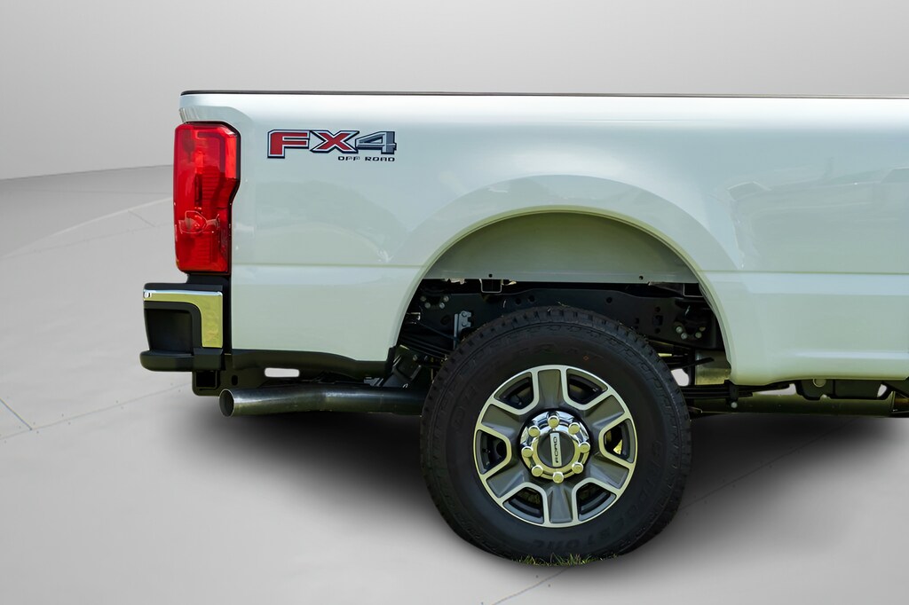 2025 Ford F-350 Super Duty XLT - Photo 7
