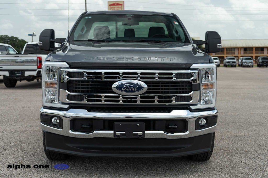 New 2025 Ford F-350SD XLT Truck