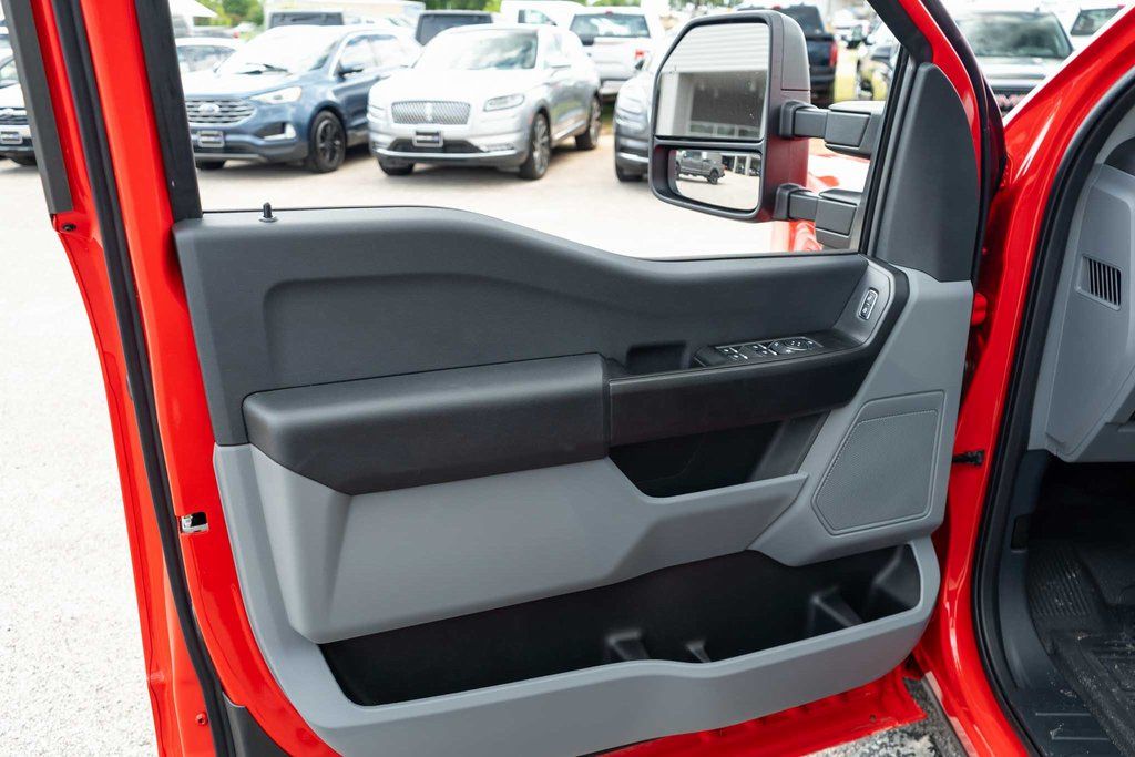 2025 Ford F-250 Super Duty XL - Photo 12