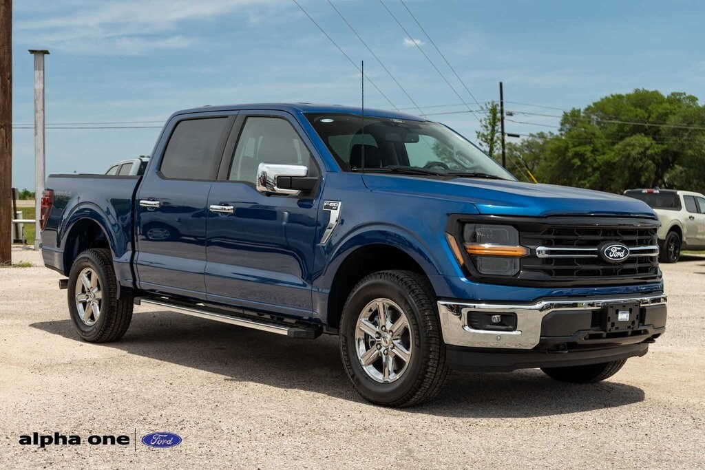 2025 Ford F-150 XLT photo 3