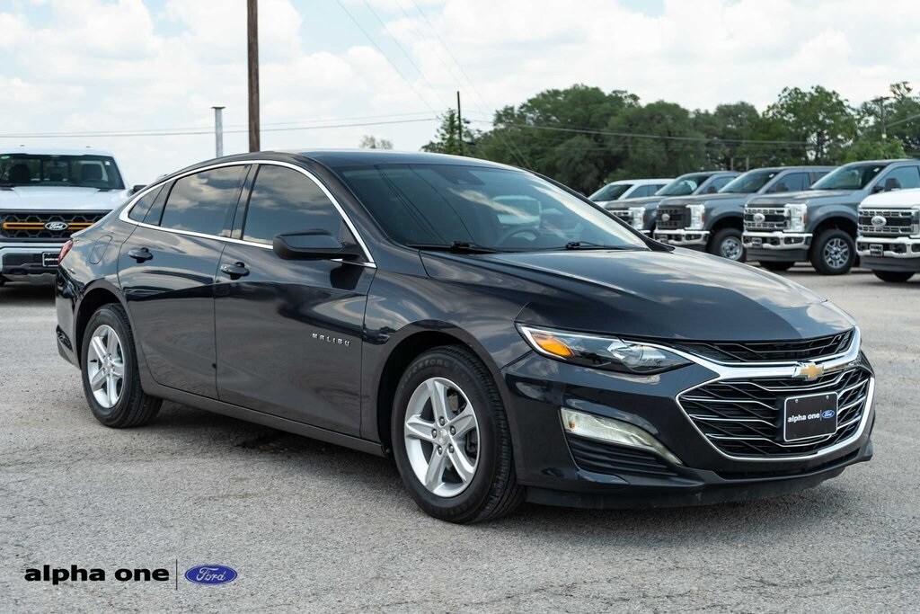 2023 Chevrolet Malibu 1LT photo 3