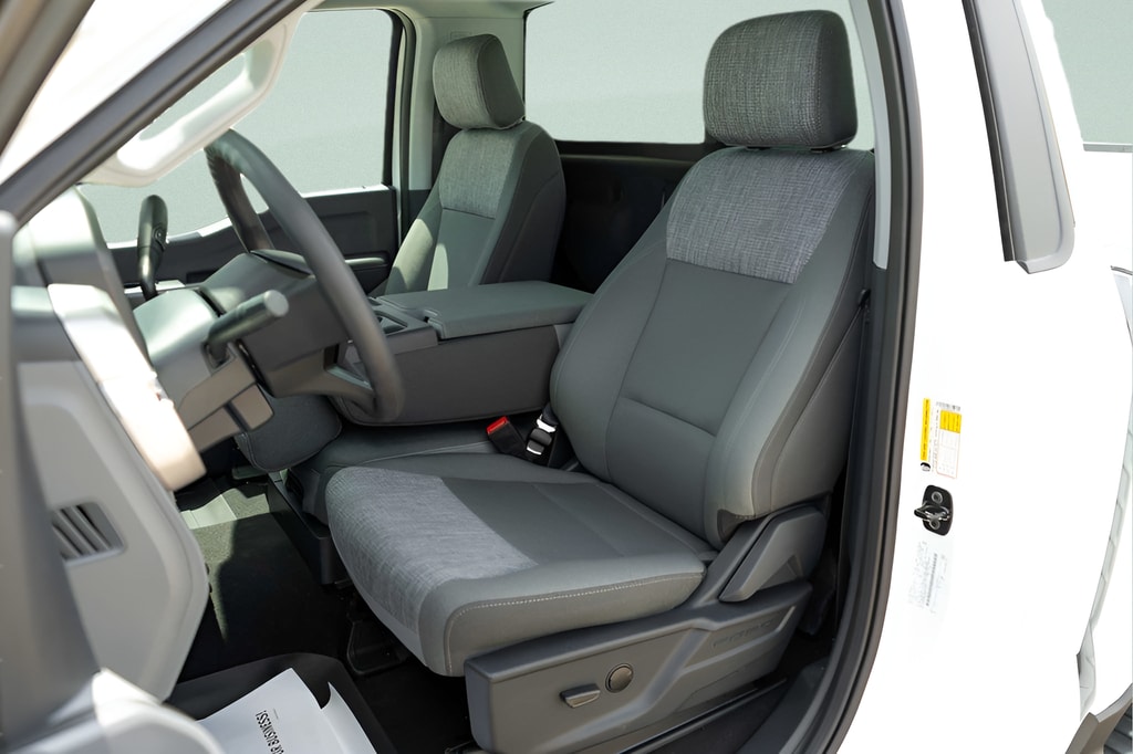 2025 Ford F-350 Super Duty XLT - Photo 15