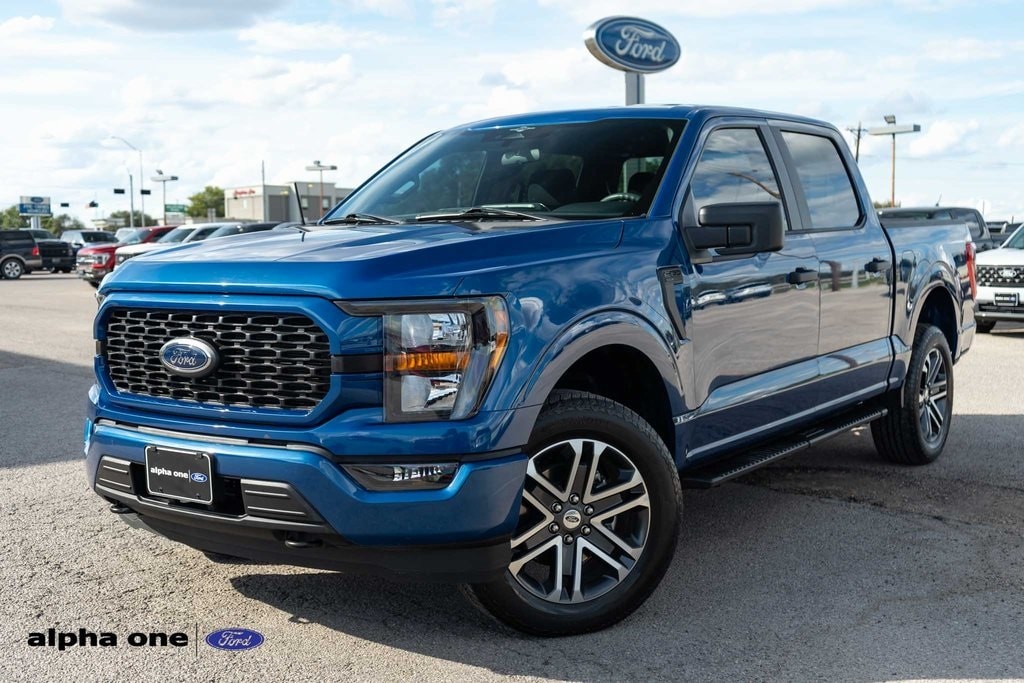 2023 Ford F-150 XL's photo