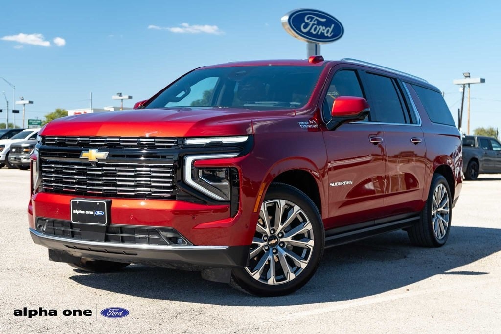 2025 Chevrolet Suburban High Country's photo