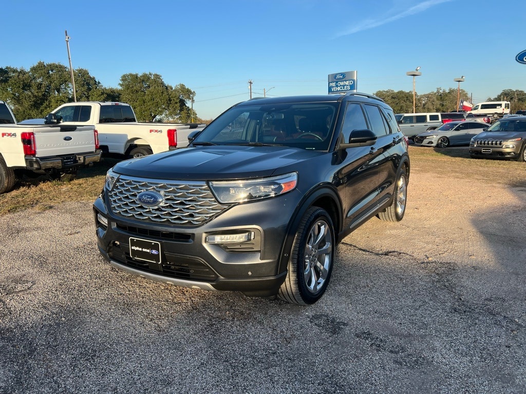 2020 Ford Explorer Platinum's photo