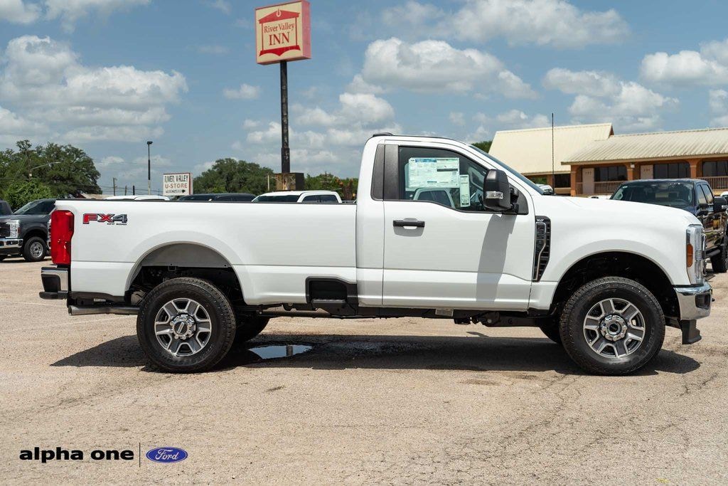 New 2025 Ford F-350SD XLT Truck