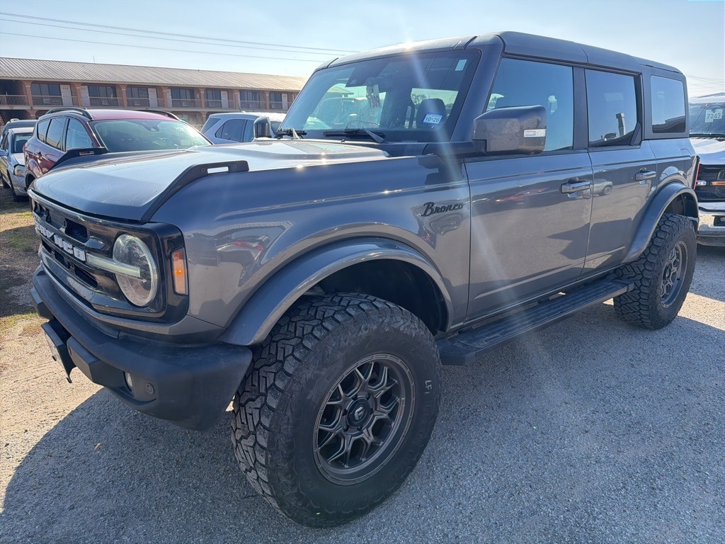 2021 Ford Bronco 4-Door Outer Banks's photo